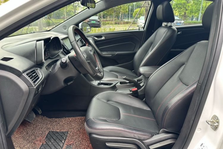 Used Chery Arrizo 5 2016 1.5L CVT Lingrui Edition Interior 2