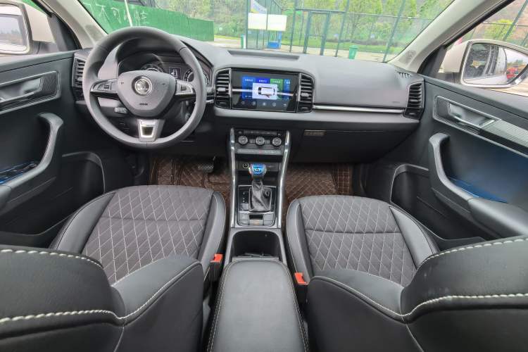 Used Skoda Karoq 2020 TSI280 Luxury Smart Edition China VI Standard Interior 5