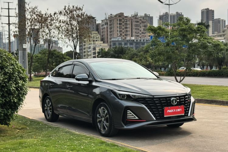 Used CHANGAN Eado 2023 Changan Edition PLUS Blue Whale NE 1.4T GDI DCT Prestige Version
