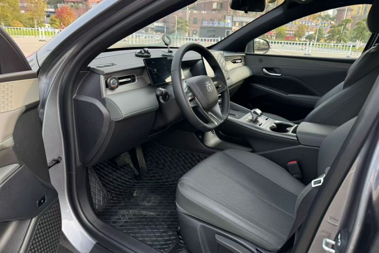 Used BYD Qin PLUS 2025 DM-i Smart Drive 55KM Leading Model
