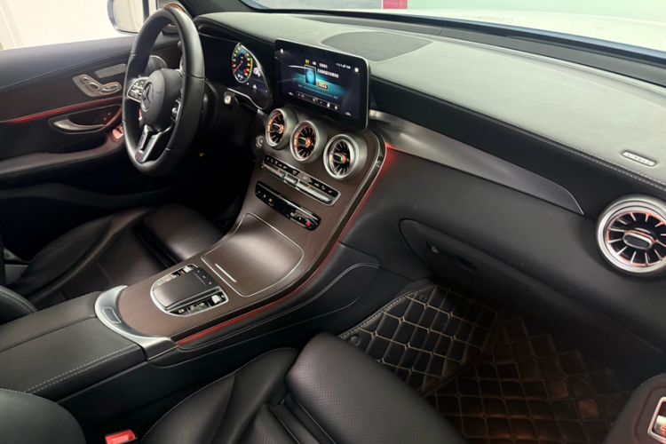 Used Mercedes-Benz GLC 2021 GLC 300 L 4MATIC Dynamic Model Interior 10