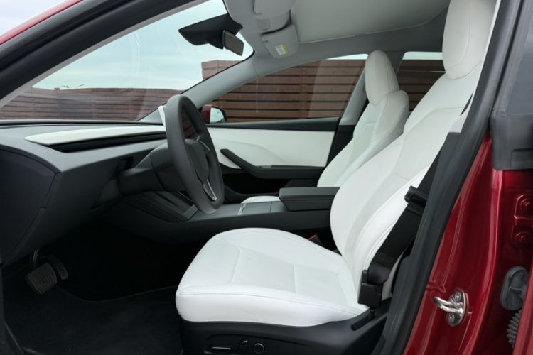 Used Tesla Model 3 2023 Long-Range All-Wheel-Drive Version Left Front Seat