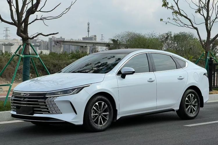 Used BYD Destroyer 05 2024 HONOR Edition DM-i 55KM Luxury Model
