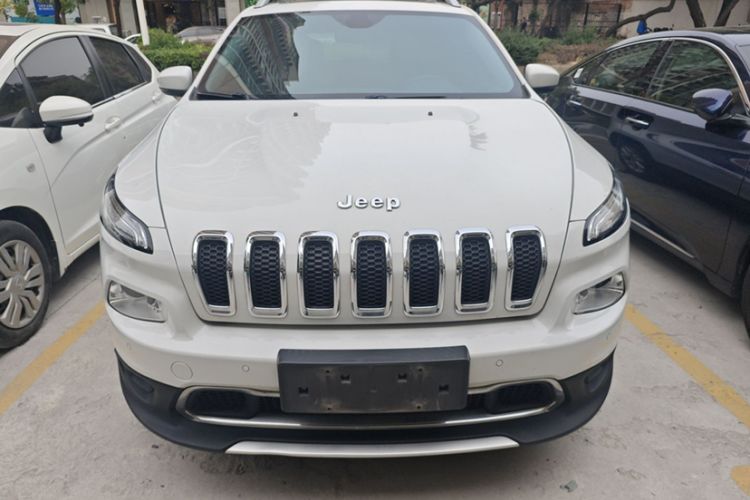 Used Jeep Cherokee 2016 2.4L Professional Edition