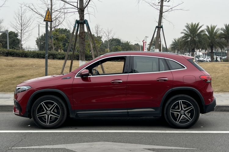 Used Mercedes-Benz EQA 2022 EQA 300 4MATIC Launch Edition