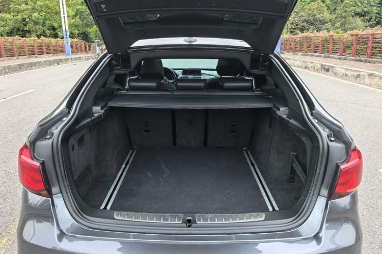 Used BMW 3 Series GT 2019 320i M Sport Package
