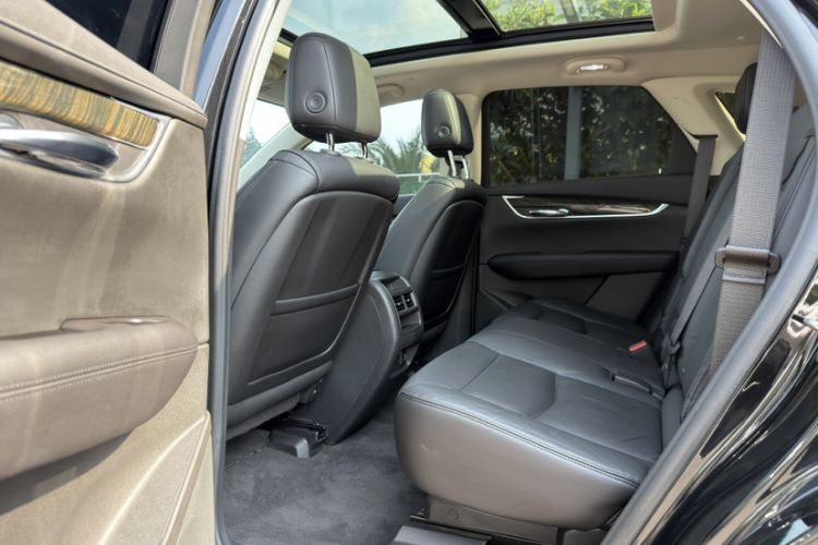 Used Cadillac XT5 2018 25T Luxury Model
