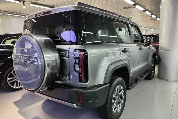 Used BAIC Off-Road BJ40 2026 Model 2.0T Gasoline Standard Edition
