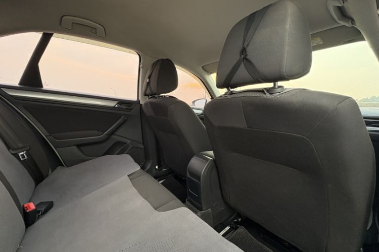 Used Volkswagen Bora 2016 1.6L Automatic Fashion Model
