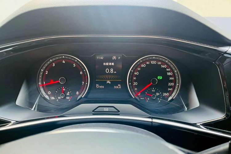 Used Volkswagen Tayron 2020 330TSI Two-Wheel Drive Luxury Smart Connectivity Version Odometer Close Up