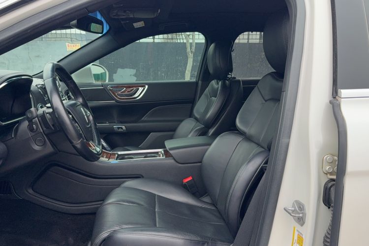 Used Lincoln Continental 2017 2.0T Two-Wheel-Drive Luxury Edition
