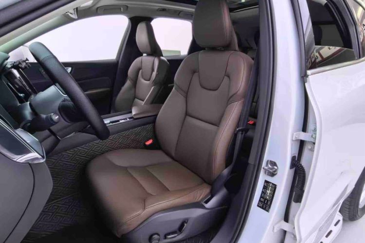 Used Volvo XC60 2020 T5 4x4 Zhiyi Luxury Edition