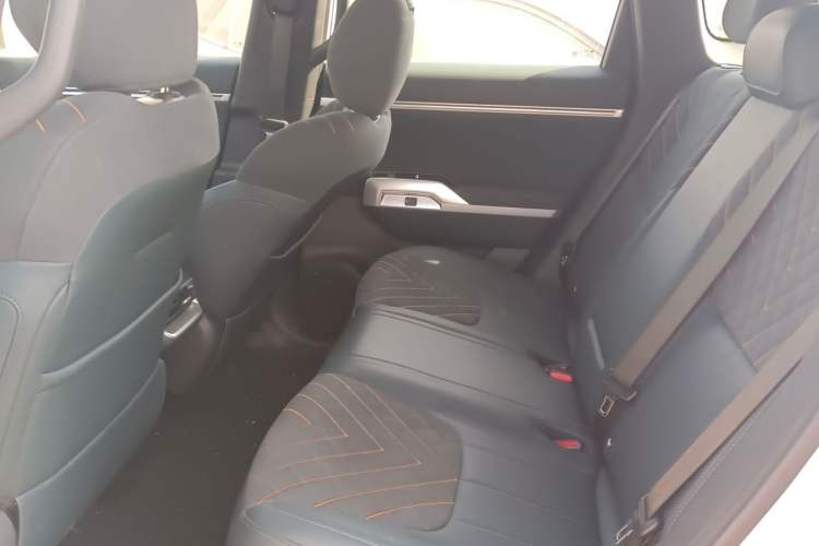 Used Deepal G318 2024 Four-Wheel-Drive Air Suspension Model