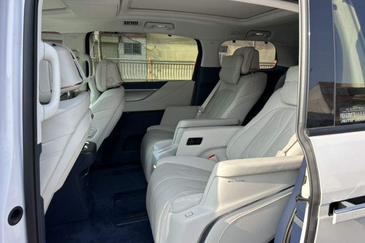 Used Buick GL8 New Energy 2024 Lu Zun Luxury Edition 7-Seater
