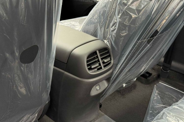 Used Hyundai Elantra 2023 1.5L CVT GLX Elite Edition Interior 5