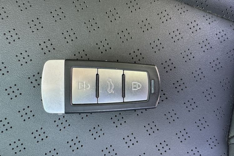 Used Sinotruk VGV U70 2020 1.5T Automatic Smart Enjoyment Elite Version 7 Seats