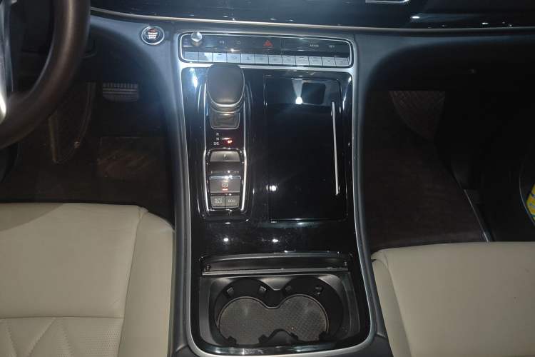 Used GAC Trumpchi M8 2021 Revised Version Lingxiu Series 390T Luxury Edition Interior 5