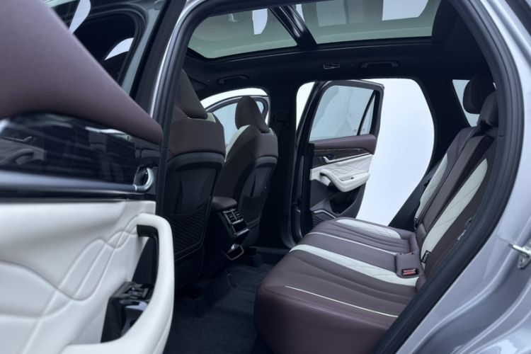 Used Geely Auto Monjaro L 2024 2.0TD High-Power Automatic Two-Wheel Drive Yunqi Version