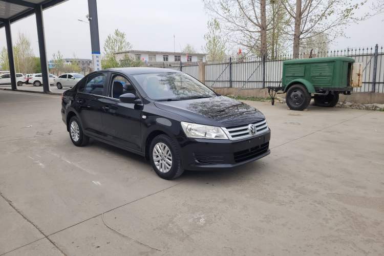 Used Volkswagen Santana 2015 1.6L Manual Fashion Edition Exterior 3