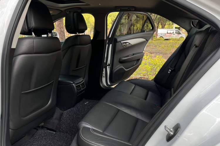 Used Cadillac ATS-L 2017 28T Fashion Edition
