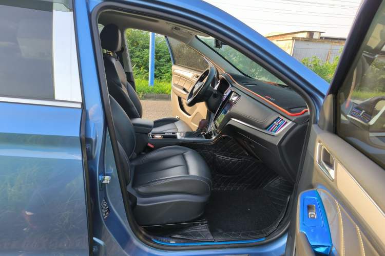 Used Roewe RX5 2019 20T Two-Wheel Drive Automatic Ali Smart Connectivity Platinum Edition