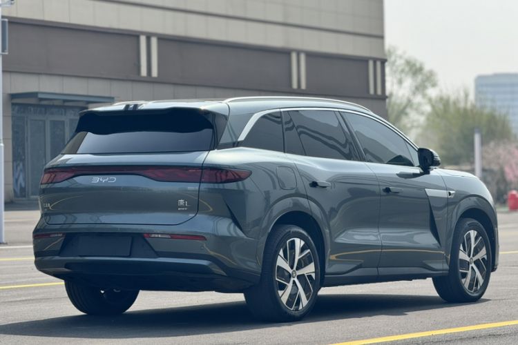 Used BYD Tang L 2025 EV with 670 km Range LiDAR and Premium Features
