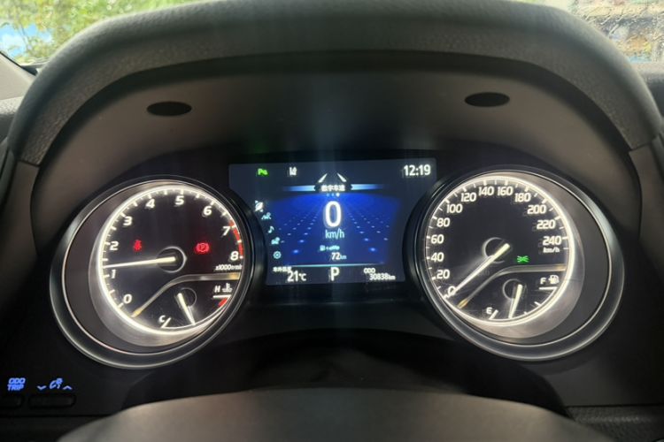 Used Toyota Camry 2023 2.0G Luxury Edition

