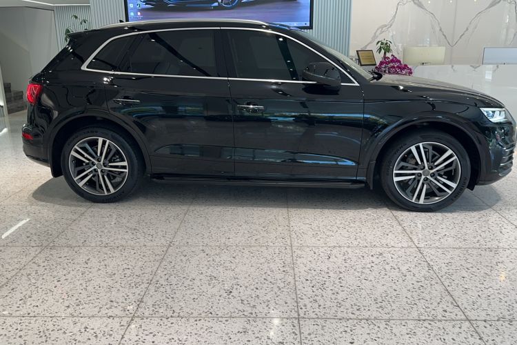 Used Audi Q5L 2020 Updated 40 TFSI Prestige Fashion Edition
