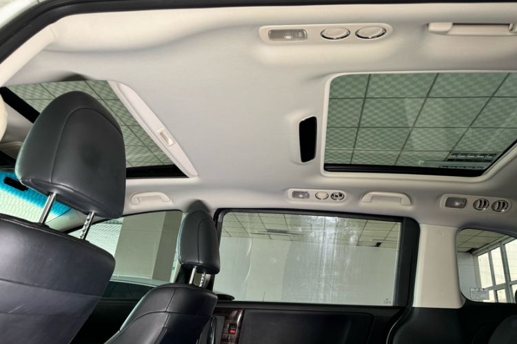 Used Honda Elysion 2016 2.4L Supreme Edition
