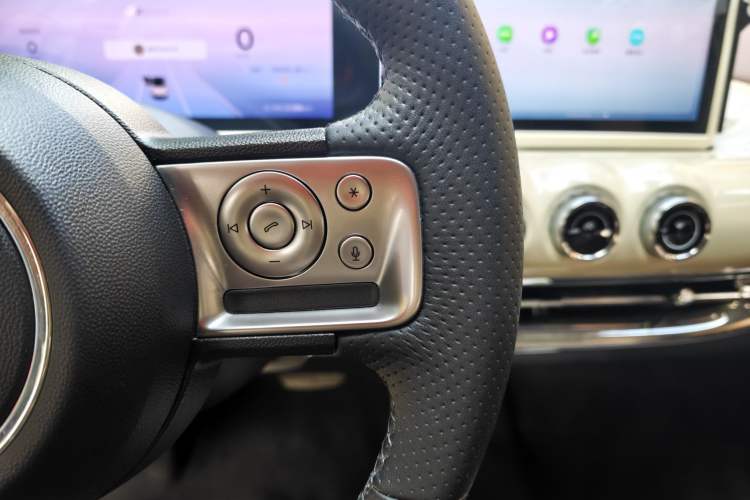 Used Wuling Bingo 2023 333 km Lingxi Connected+ Version Interior 1