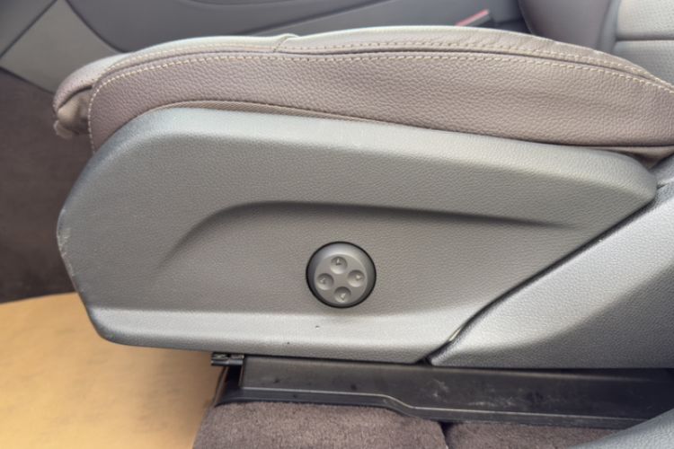 Used Mercedes-Benz GLC 2020 Facelifted GLC 260 L 4MATIC Dynamic Edition
