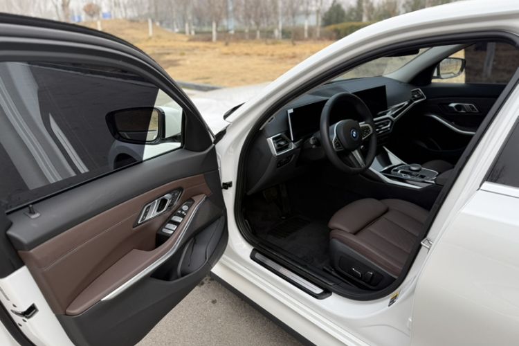 Used BMW i3 2024 eDrive 35 L