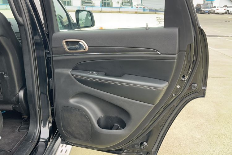 Used Jeep Grand Cherokee 2016 3.0L Comfort Navigation Edition