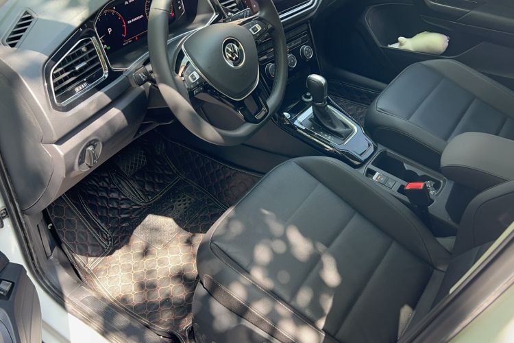 Used Volkswagen T-ROC 2021 280TSI DSG Two-Wheel Drive Comfort Connect Edition
