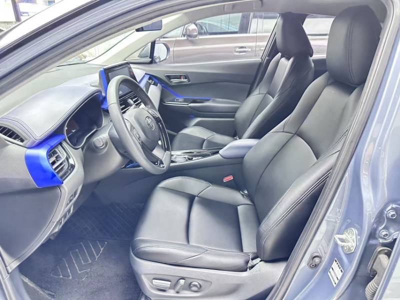 Used Toyota C-HR 2021 Dual-Motor 2.0L E-CVT Luxury Edition — 36