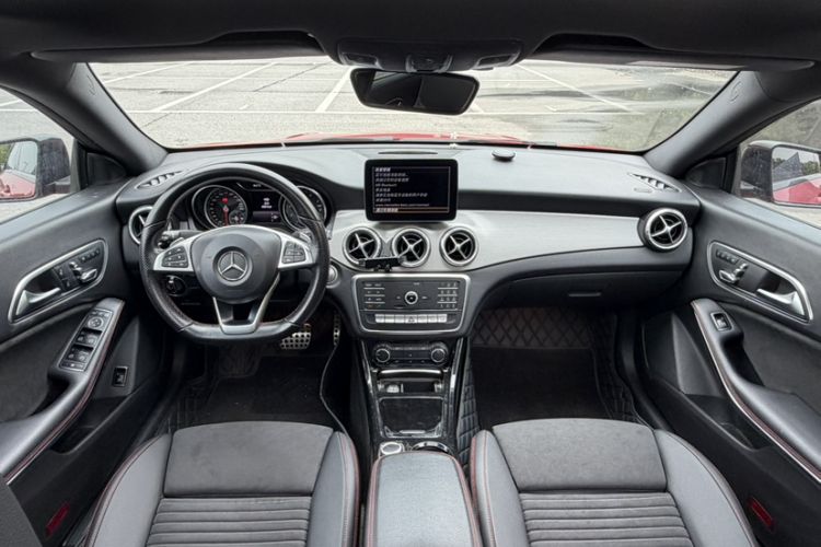 Used Mercedes-Benz CLA 2018 CLA 220 4MATIC Interior 4