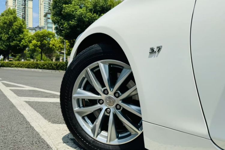 Used Infiniti Q50 2014 3.7L Comfort Edition Exterior 7