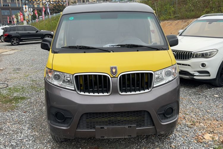 Used Jinbei Hiace X30 2023 1.5L Super-Enjoyment Van 2/5 Seats Non-Air-Conditioned Version SWC15M