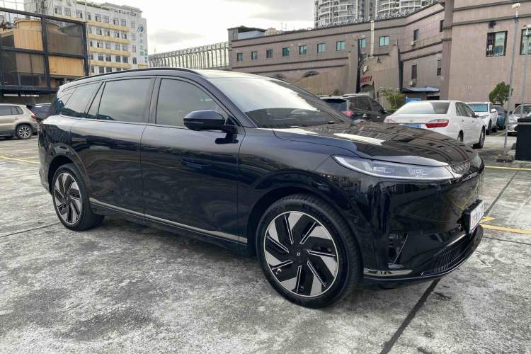 Used Dongfeng eπ eπ008 2025 210 Ultra Range-Extended Version 5 Seats
