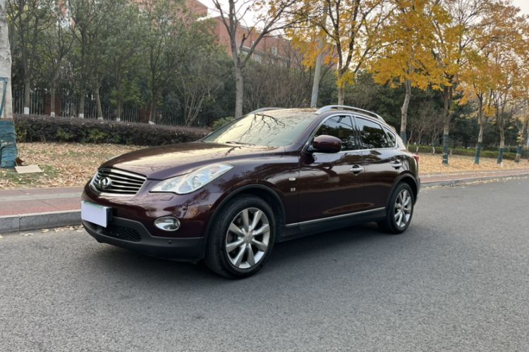 Used Infiniti QX50 2013 2.5L Two-Wheel-Drive Elegant Edition