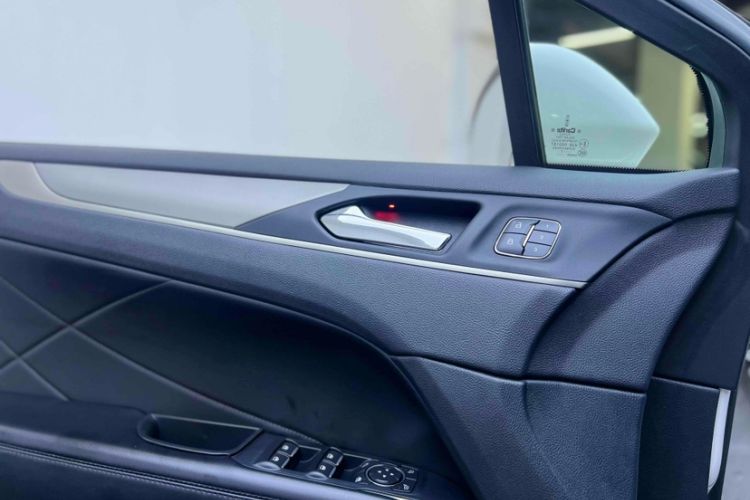 Used Lincoln MKC 2017 2.0T Two-Wheel Drive Deluxe Edition