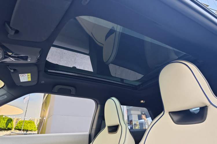 Used MINI Electric MINI COOPER 2024 452km COOPER SE 1/65 Limited Edition