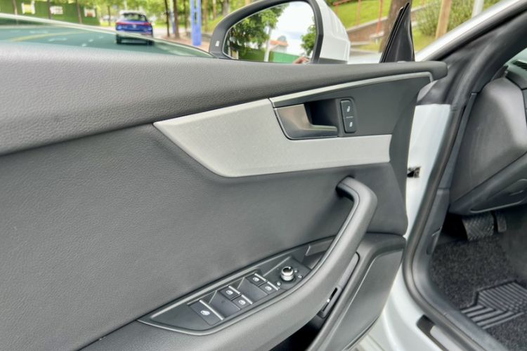 Used Audi A5 2017 Cabriolet 40 TFSI Fashion Model
