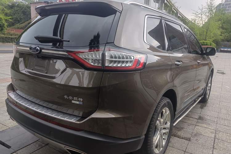 Used Ford Edge 2016 EcoBoost 245 Four-Wheel Drive Titanium Edition 7-Seater
