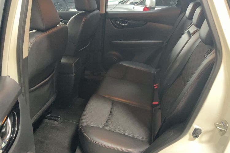 Used Nissan Qashqai 2017 2.0L CVT Smart Enjoyment Version China VI Standard Interior 2