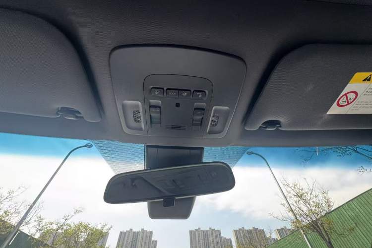 Used Toyota Avalon 2019 2.0L Luxury Edition China VI Standard Interior 6