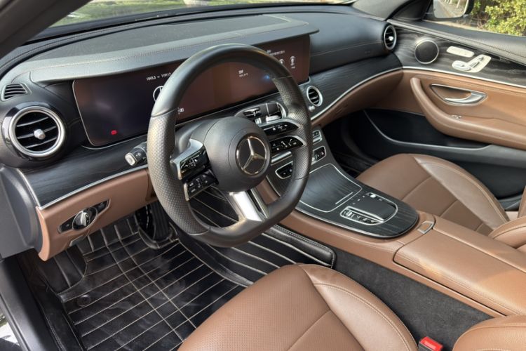 Used Mercedes-Benz E-Class 2021 E 300 L Sporty and Stylish Model Interior 8