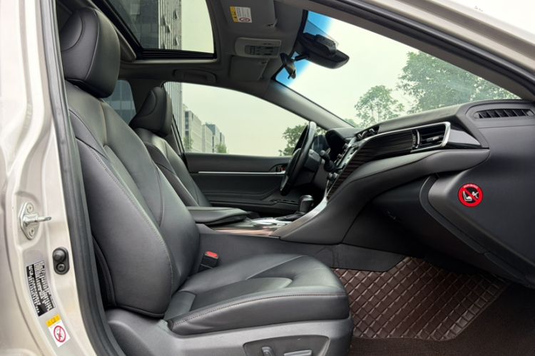 Used Toyota Camry 2018 2.0G Luxury Edition Right Front Seat