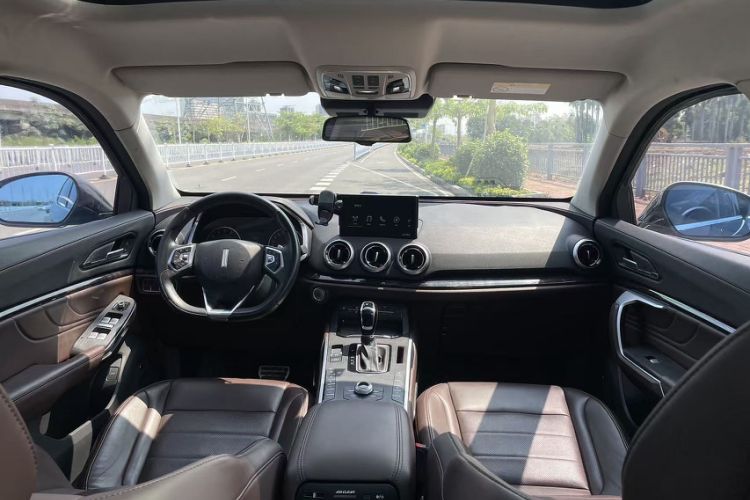 Used Wey VV5 2019 Upgraded Model 2.0T Two-Wheel Drive Ultra-Luxury Version China V Standard Interior 1