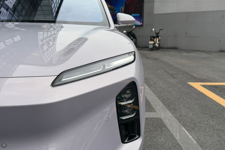 Used Nio ET5T 2025 75 kWh Touring Left Front Headlight